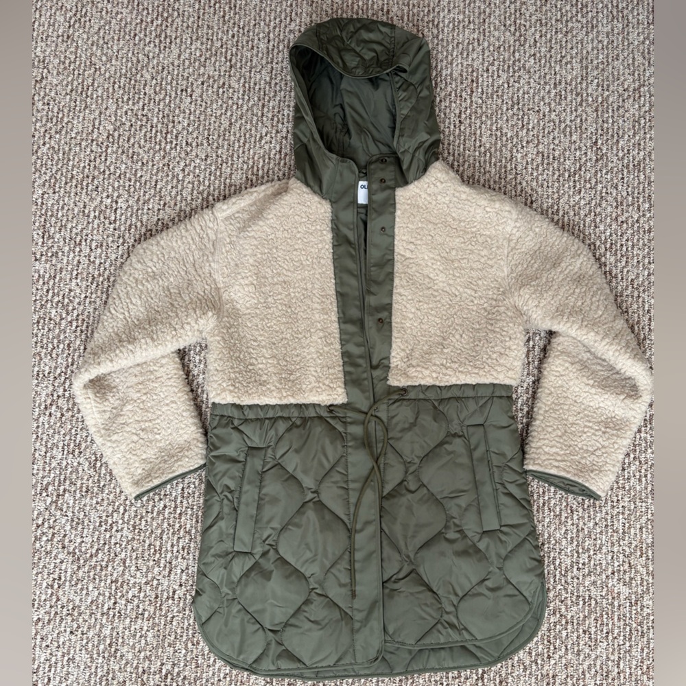 Women’s Old Navy Olive and Cream Puffer Jacket with Fleece